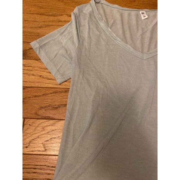 NWOT, BP women's pale, thin, low neck short sleeve casual shirt size small - Picture 2 of 8